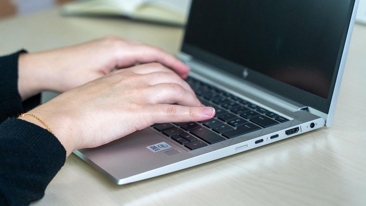 RAIDとバックアップの違いを踏まえた安全運用の総括イメージ