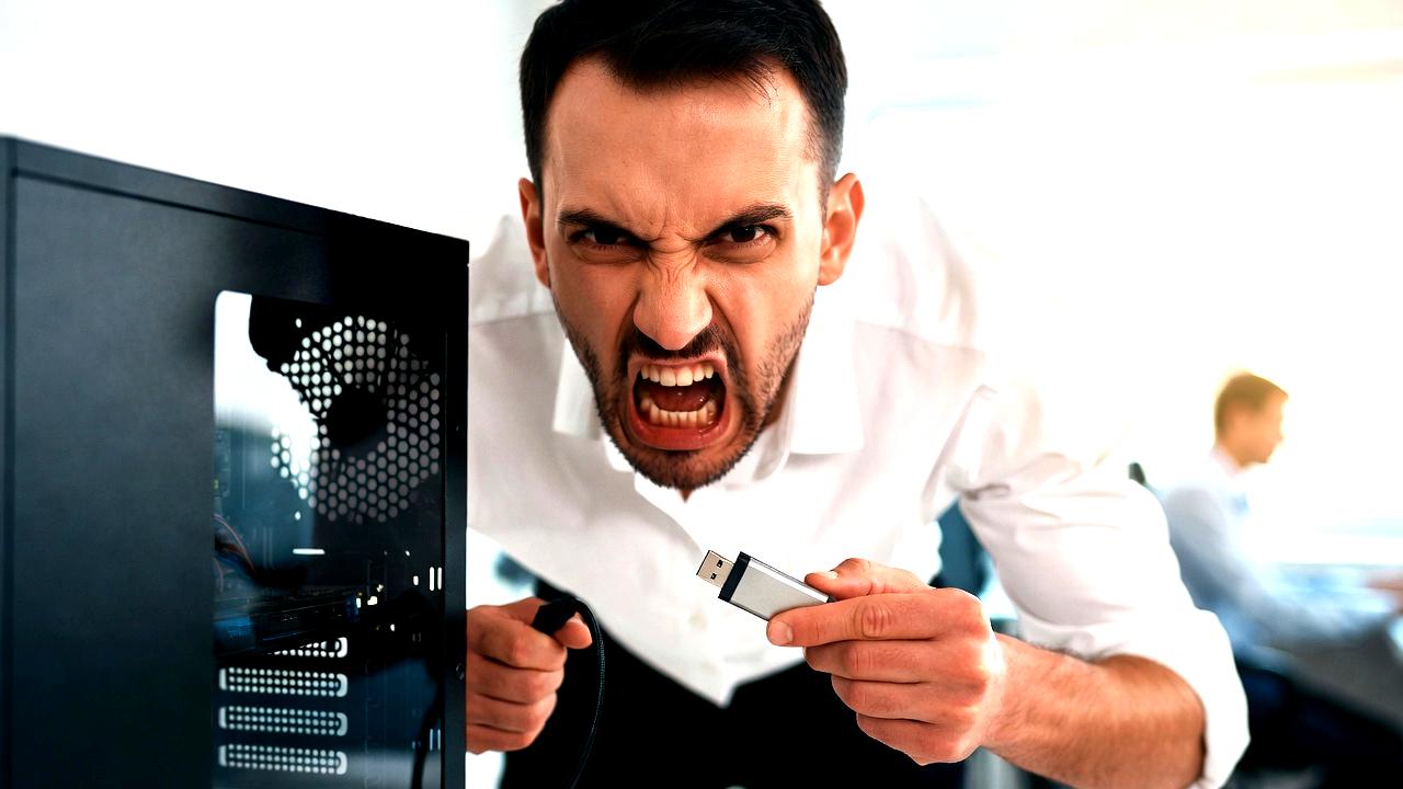 PCの電源操作がパーツ寿命にどう影響するかを解説する構図