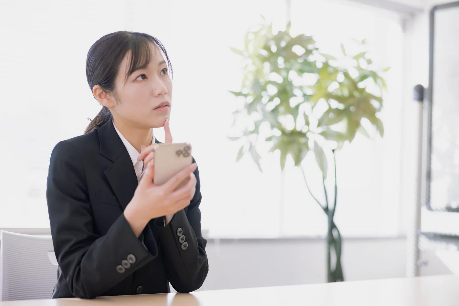 eSIMやサブ回線を活用してスマホ環境を最適化するイメージ