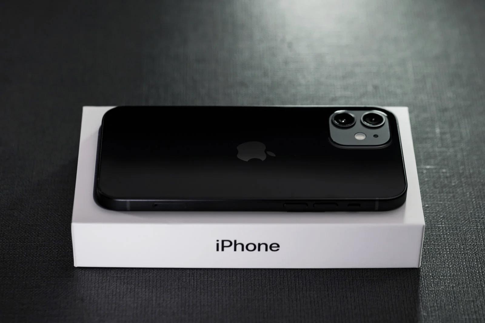 中古スマホ購入で起こりやすいトラブルや失敗例を整理したイメージ