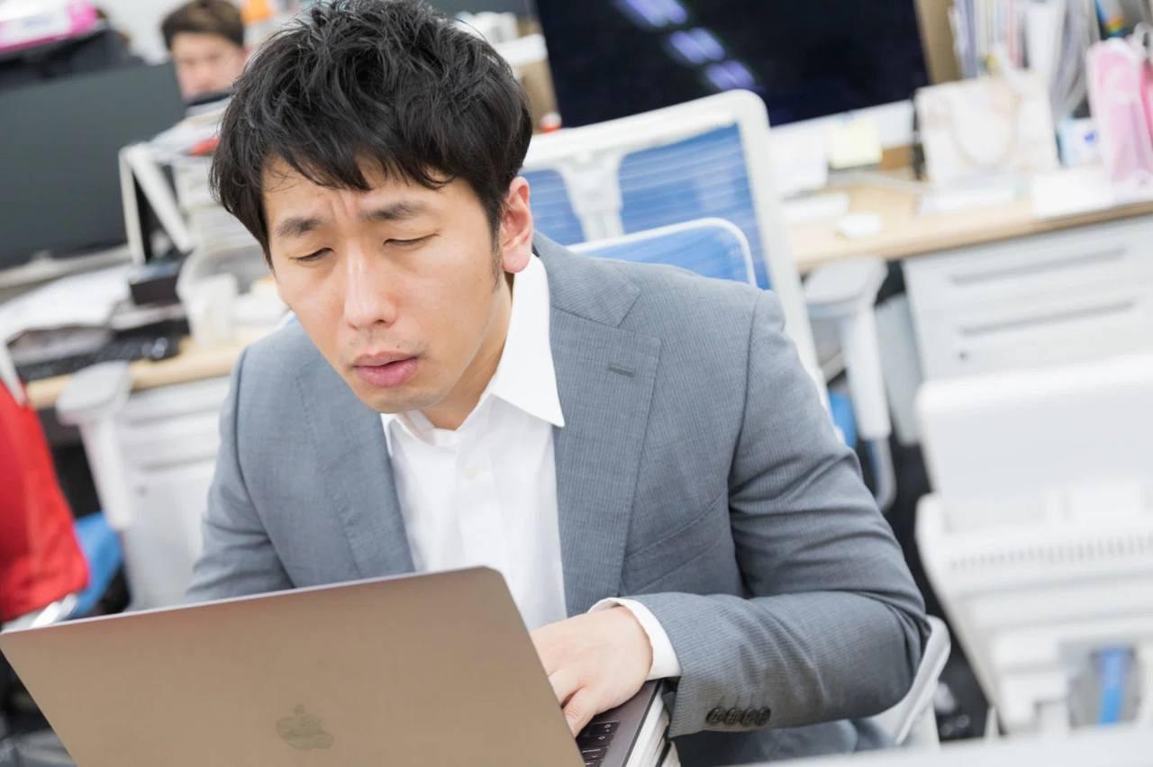 Chromeの拡張機能アイコンが並び、その横にメモリ消費の多い順に表示されたリスト