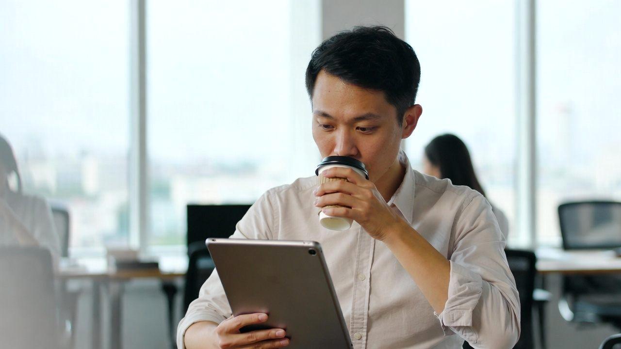 学習仕事動画視聴など用途別にiPadを選ぶイメージ