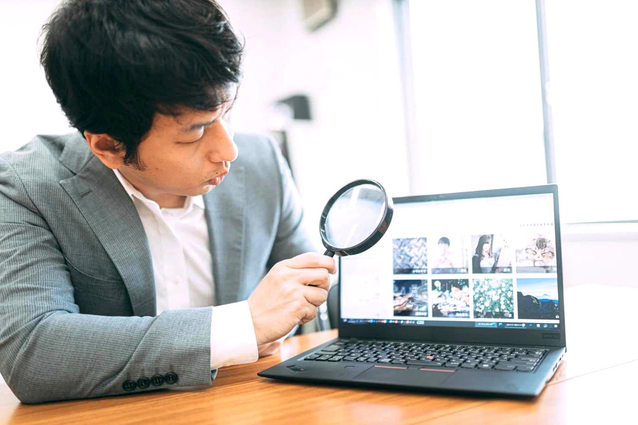 仕事や移動中に有線イヤホンを使うユーザーの利用シーン
