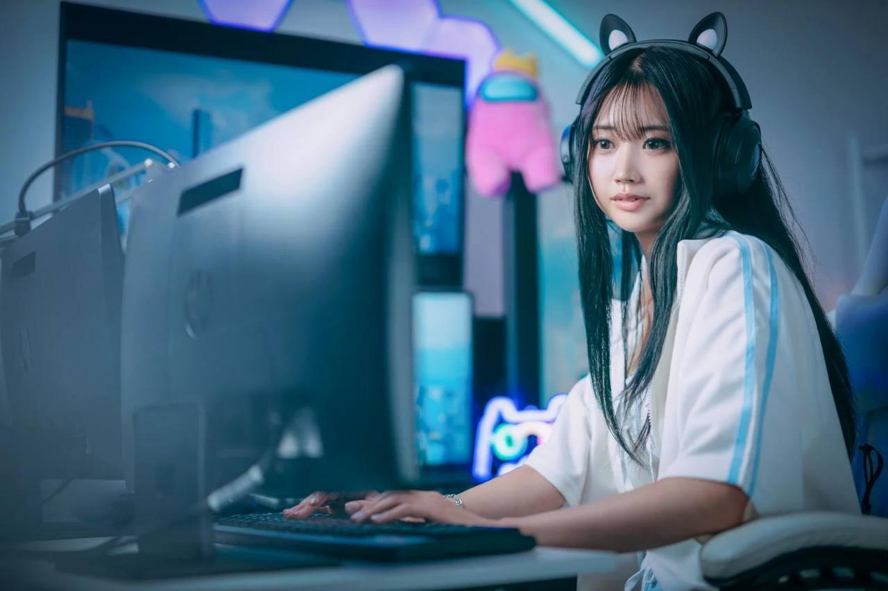 自作PCパーツの相性確認を行うイメージ