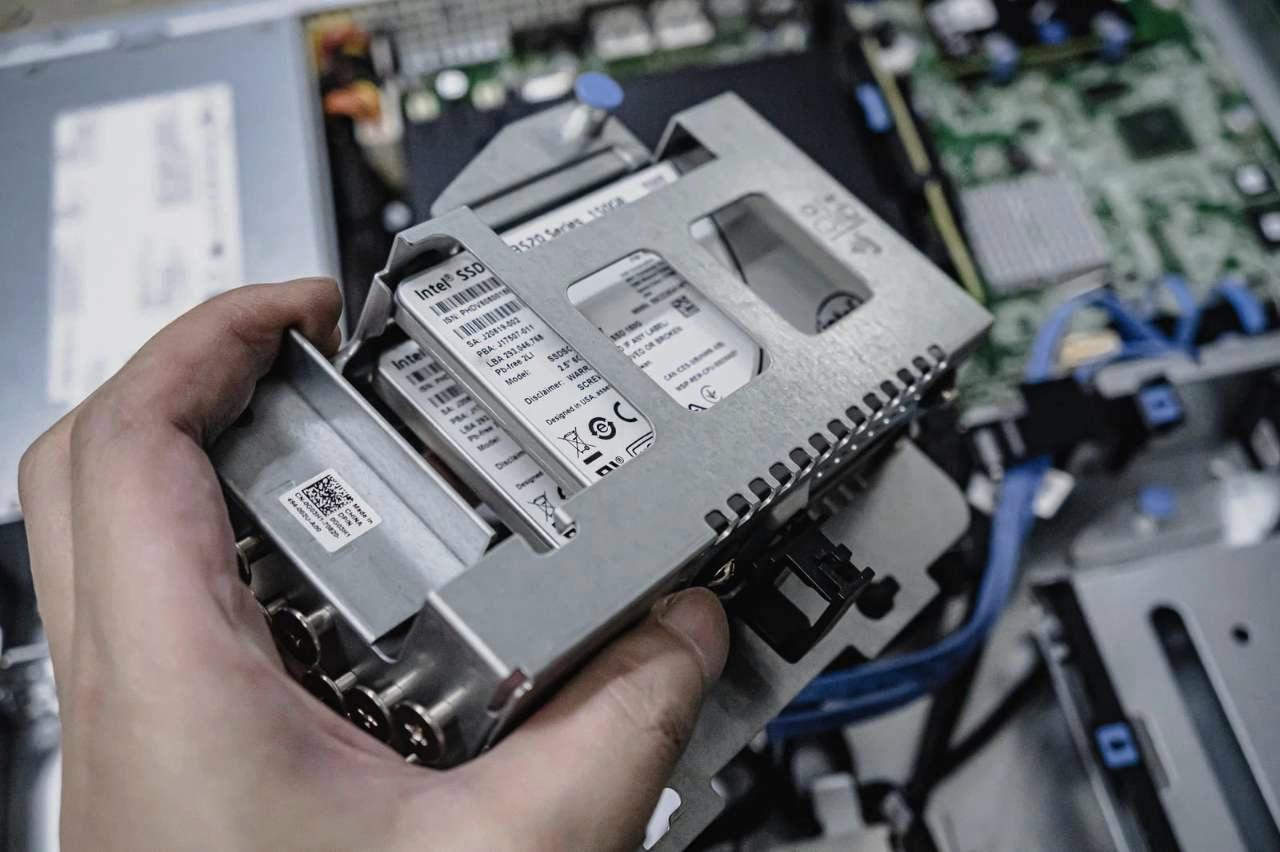 最適なHDD選びで大容量ストレージ環境を整えたPCのイメージ