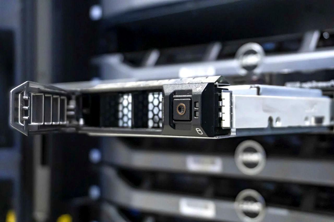 SSDとHDDを組み合わせた効率的なストレージ構成のイメージ