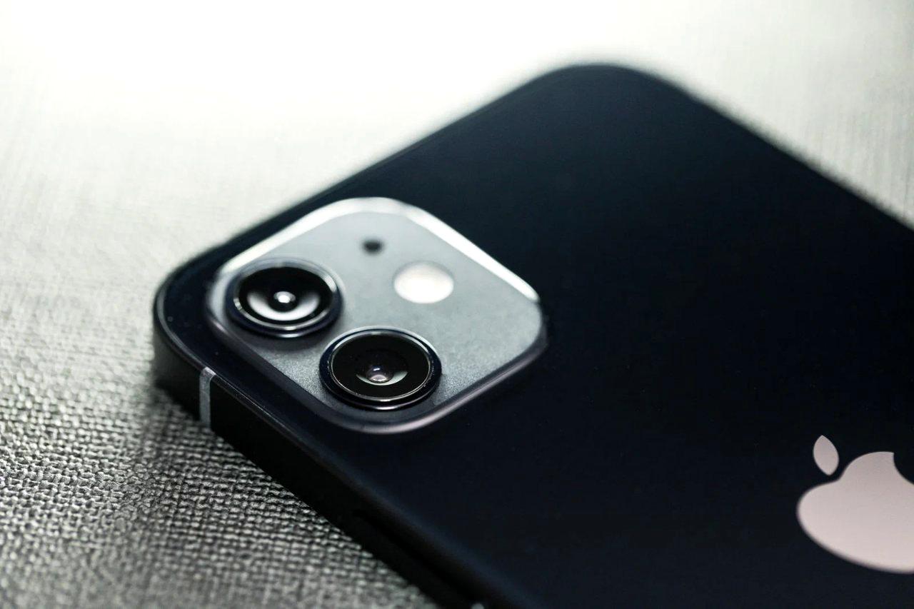 ポケット派のためのスマホ収納テクニックを紹介するイメージ