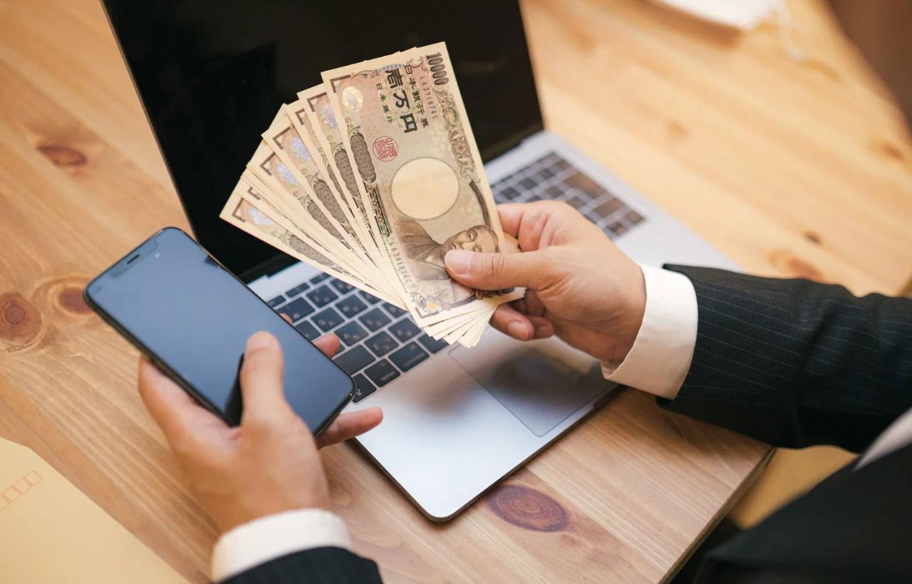 ガジェット好きが持ち物を軽量化して整理する外出準備のイメージ