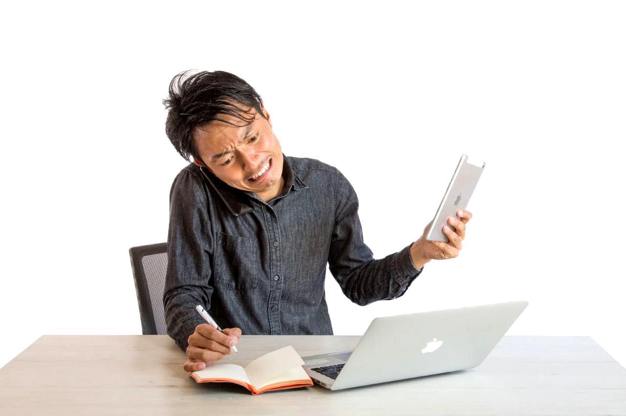 信頼できる整備済みPCを選択するための比較イメージ