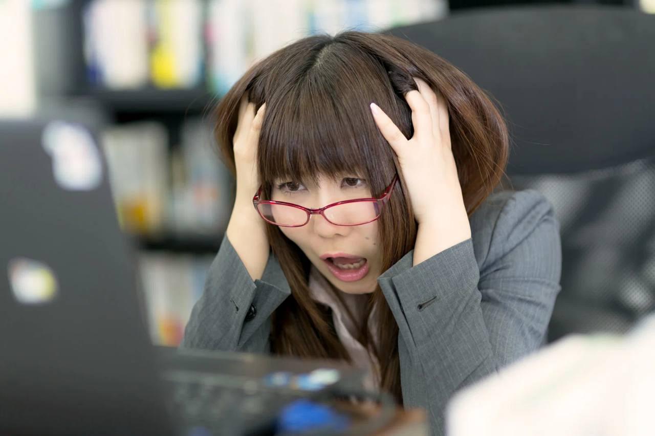 KubuntuとFedoraのロゴが天秤に乗っているイラストと、ユーザーの用途別おすすめチャート