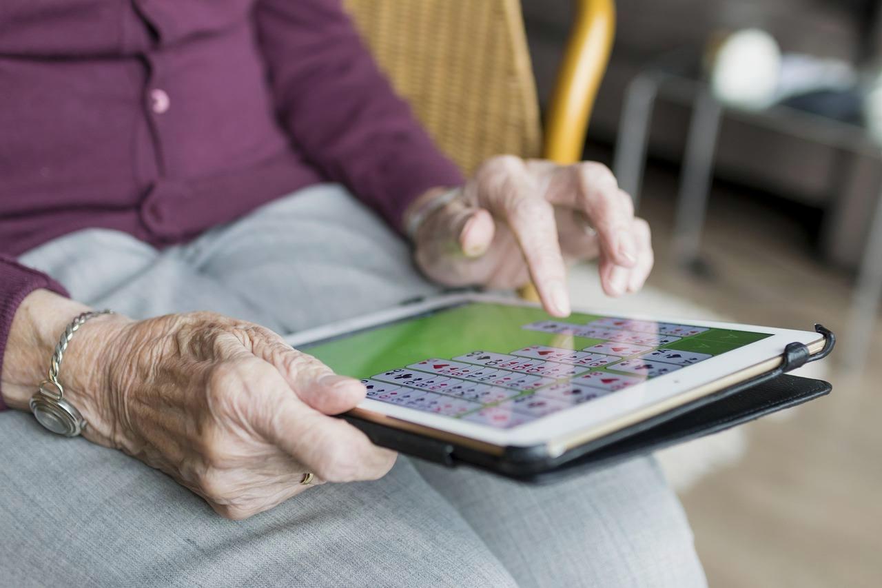 劣化したiPadバッテリーを確認するイメージ