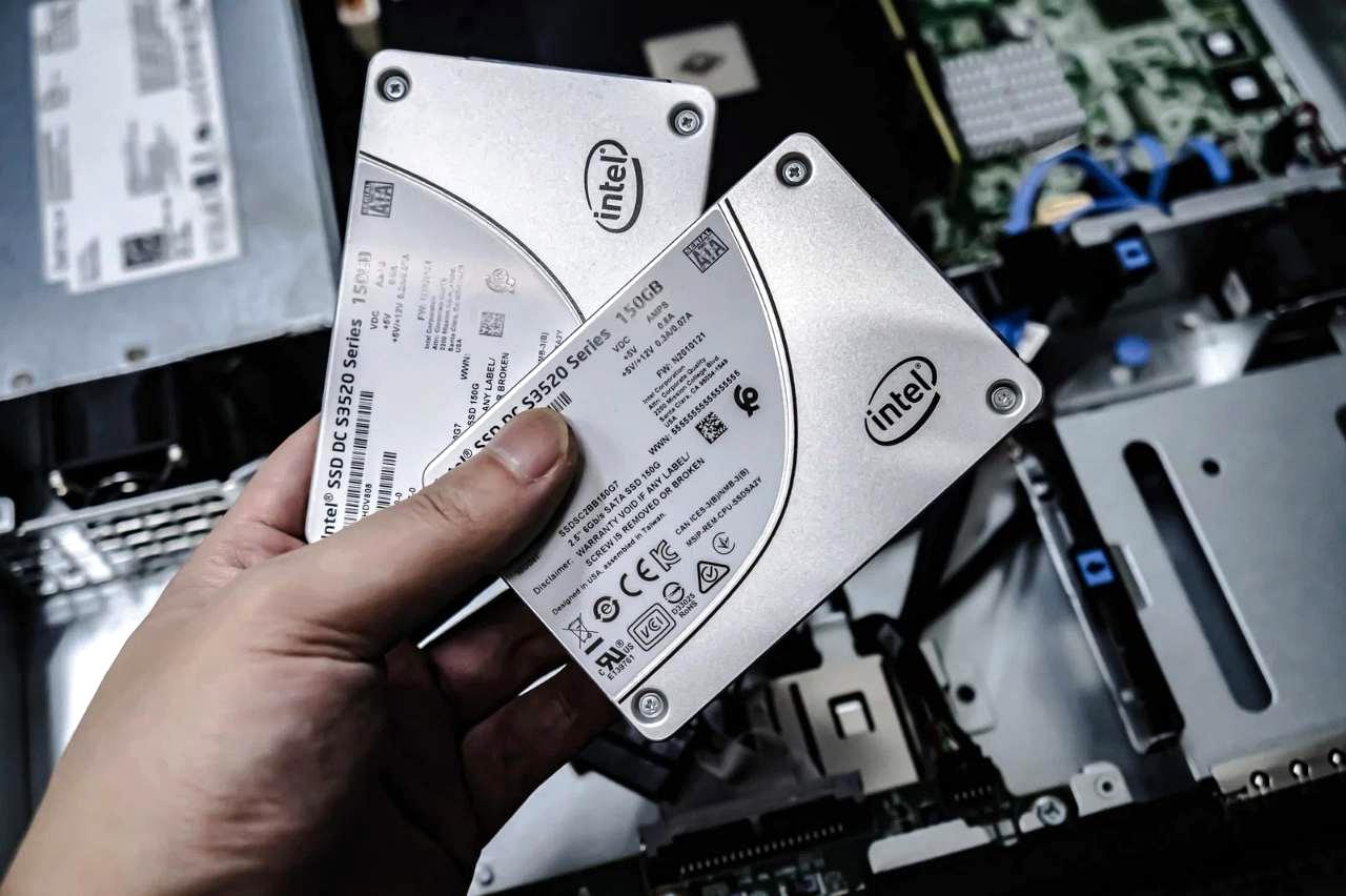 SSDを搭載した高速な動画編集用デスクトップPC