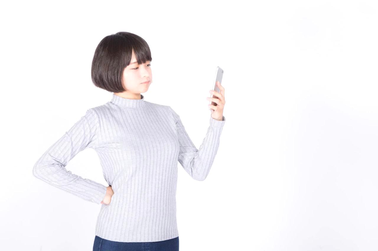 強制シャットダウンによってデータ消失や起動エラーが起きる状況のイメージ