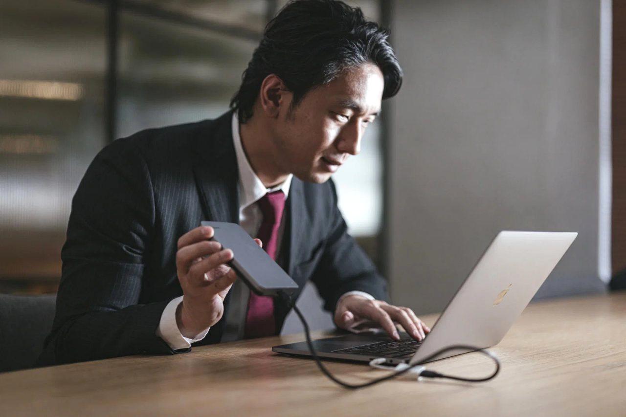価格が高い時期でも賢くメモリ容量を増やす結論を示すイメージ